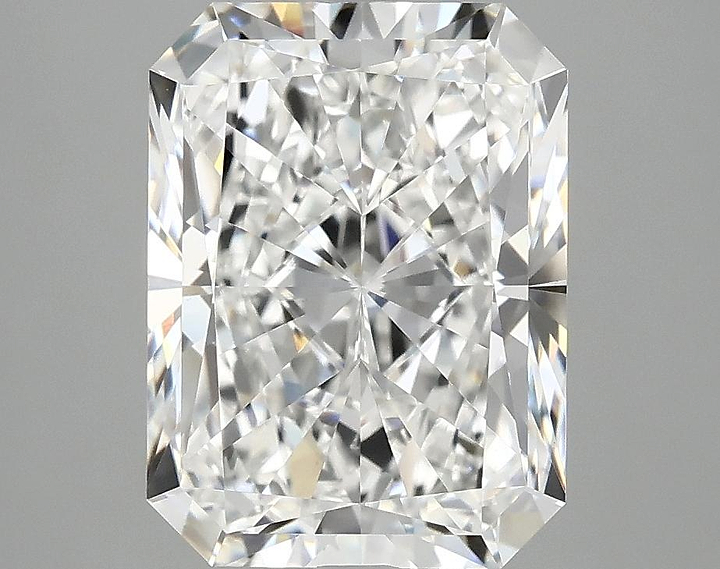 4.09 Carat Radiant Shaped Excellent Cut VVS2 IGI Certified Lab Grown Diamond