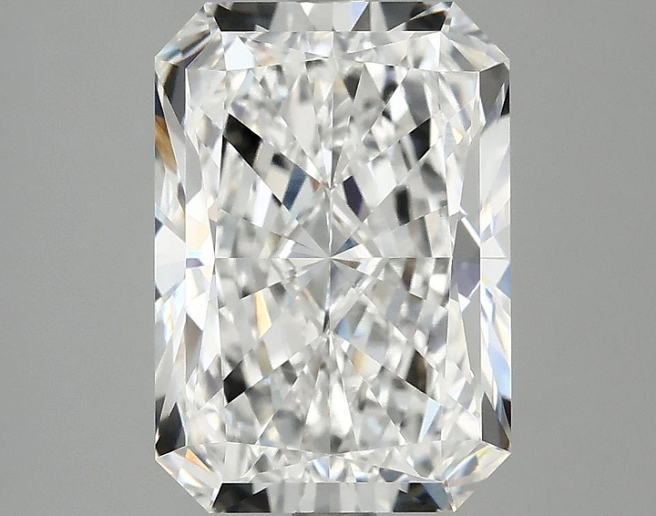 3.93 Carat Radiant Shaped Ideal Cut VVS2 IGI Certified Lab Grown Diamond