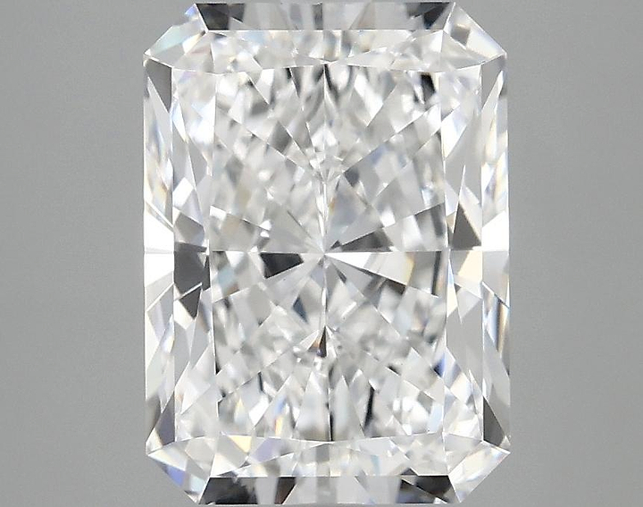 3.02 Carat Radiant Shaped Excellent Cut VVS2 IGI Certified Lab Grown Diamond
