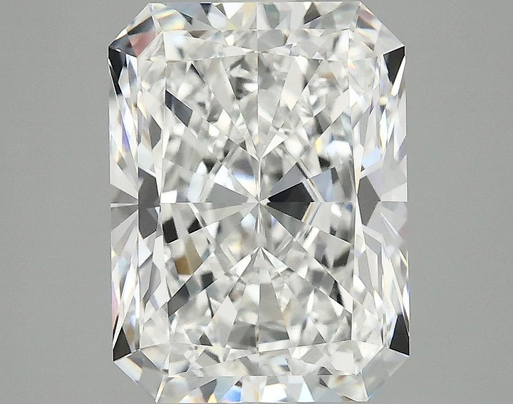 4.03 Carat Radiant Shaped Excellent Cut VVS2 IGI Certified Lab Grown Diamond