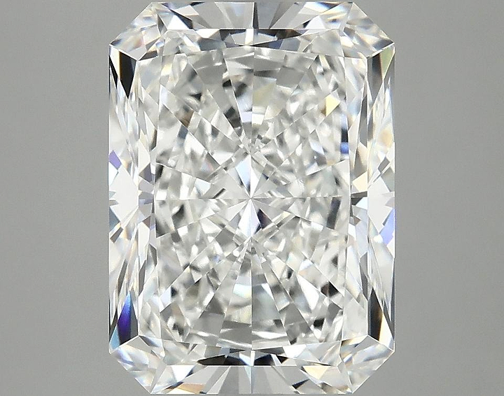 3.98 Carat Radiant Shaped Excellent Cut VVS2 IGI Certified Lab Grown Diamond