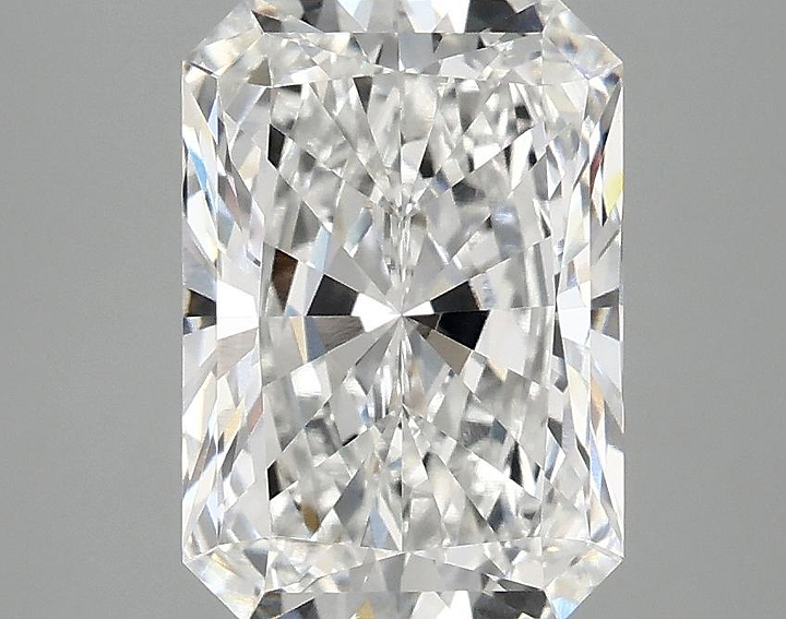 2.99 Carat Radiant Shaped Ideal Cut VVS2 IGI Certified Lab Grown Diamond