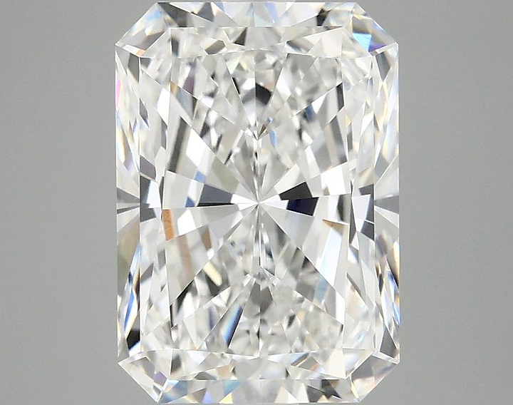 4.07 Carat Radiant Shaped Ideal Cut VVS2 IGI Certified Lab Grown Diamond
