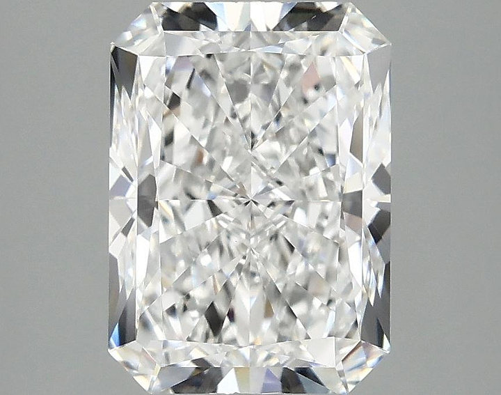 3.09 Carat Radiant Shaped Excellent Cut VVS2 IGI Certified Lab Grown Diamond