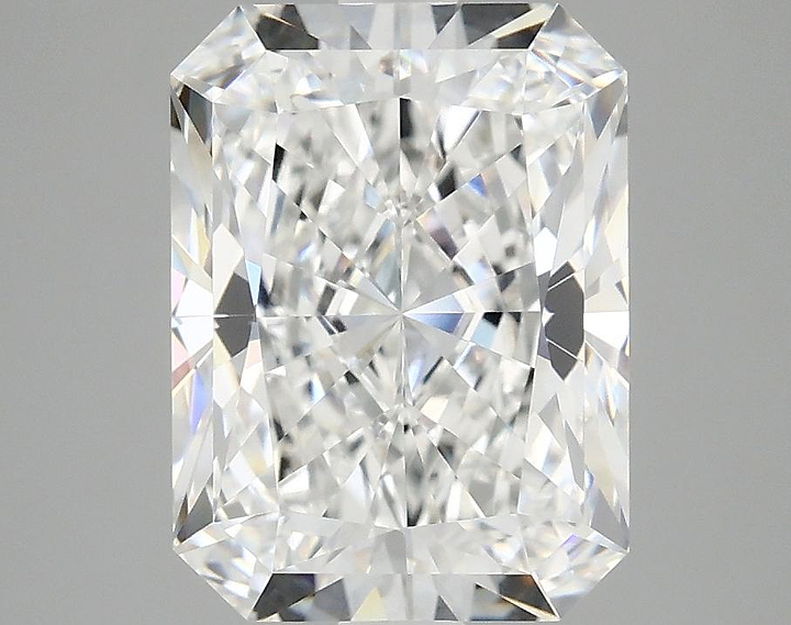 3.89 Carat Radiant Shaped Excellent Cut VVS2 IGI Certified Lab Grown Diamond