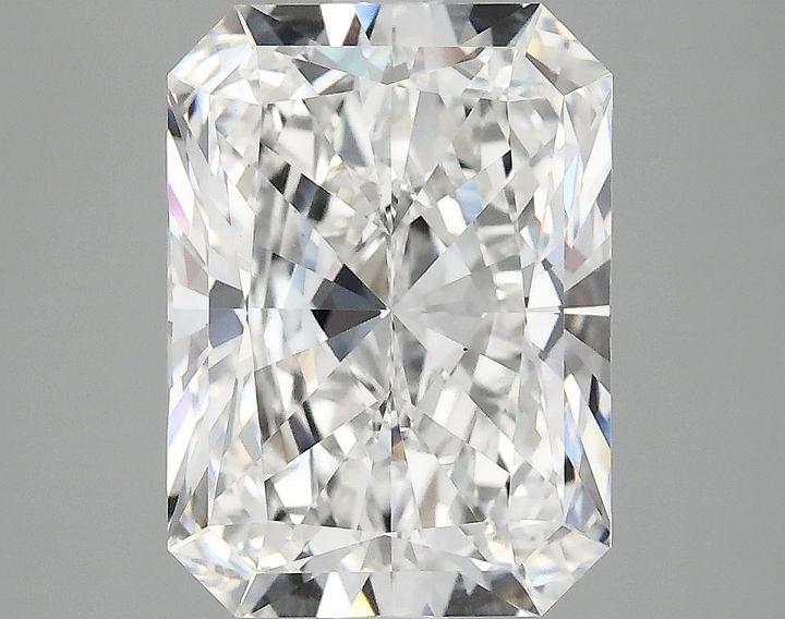 4.19 Carat Radiant Shaped Excellent Cut VS1 IGI Certified Lab Grown Diamond