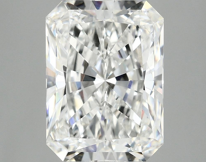 4.1 Carat Radiant Shaped Excellent Cut VVS2 IGI Certified Lab Grown Diamond