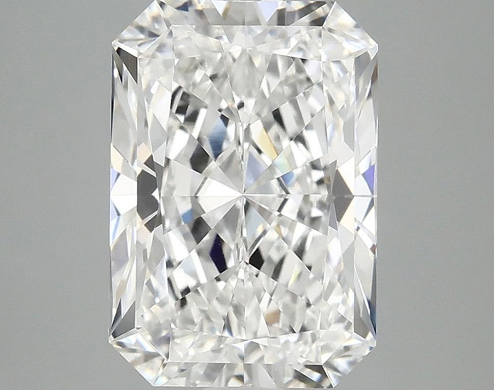 4.02 Carat Radiant Shaped Ideal Cut VVS2 IGI Certified Lab Grown Diamond