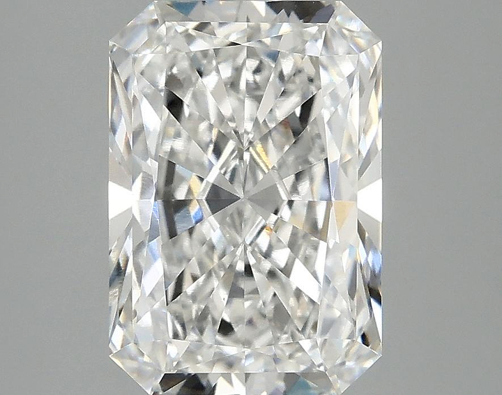 3.07 Carat Radiant Shaped Ideal Cut VVS2 IGI Certified Lab Grown Diamond