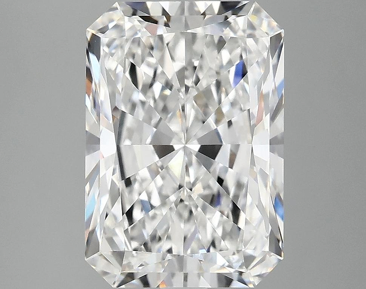 4.09 Carat Radiant Shaped Ideal Cut VVS2 IGI Certified Lab Grown Diamond