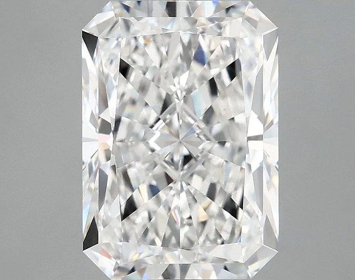 4.04 Carat Radiant Shaped Ideal Cut VVS2 IGI Certified Lab Grown Diamond
