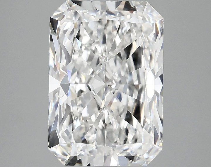 4.02 Carat Radiant Shaped Ideal Cut VVS2 IGI Certified Lab Grown Diamond