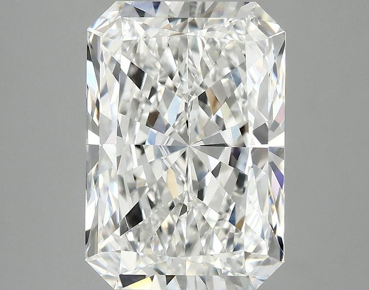 3.89 Carat Radiant Shaped Ideal Cut VVS2 IGI Certified Lab Grown Diamond