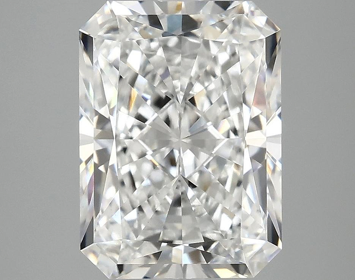 3.71 Carat Radiant Shaped Excellent Cut VS1 IGI Certified Lab Grown Diamond