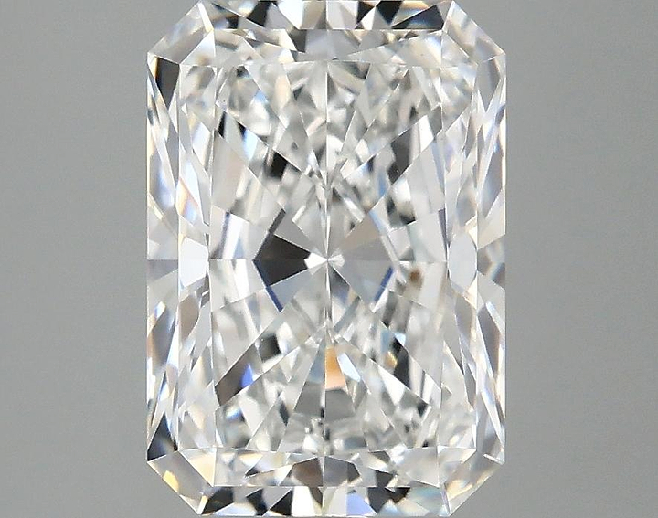 3.08 Carat Radiant Shaped Ideal Cut VVS2 IGI Certified Lab Grown Diamond
