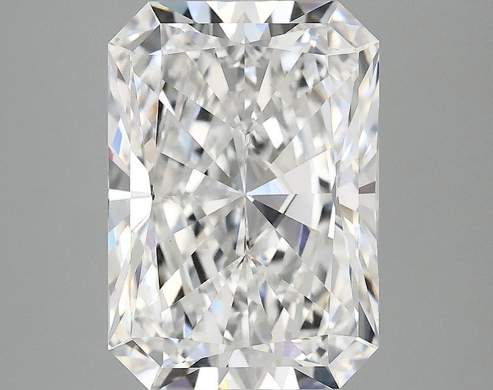 3.92 Carat Radiant Shaped Ideal Cut VVS2 IGI Certified Lab Grown Diamond