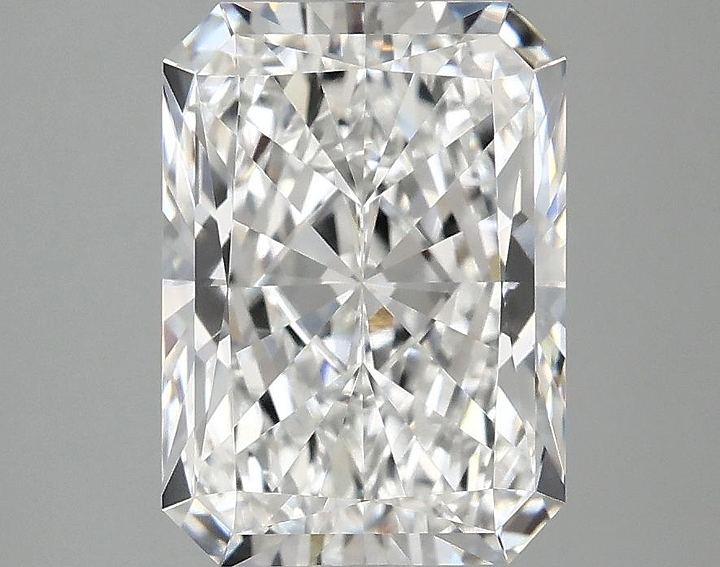 3.07 Carat Radiant Shaped Ideal Cut VVS2 IGI Certified Lab Grown Diamond