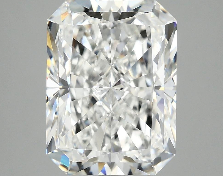4.02 Carat Radiant Shaped Excellent Cut VVS2 IGI Certified Lab Grown Diamond