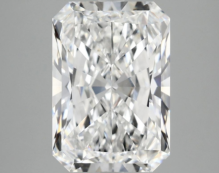 3.9 Carat Radiant Shaped Ideal Cut VVS2 IGI Certified Lab Grown Diamond
