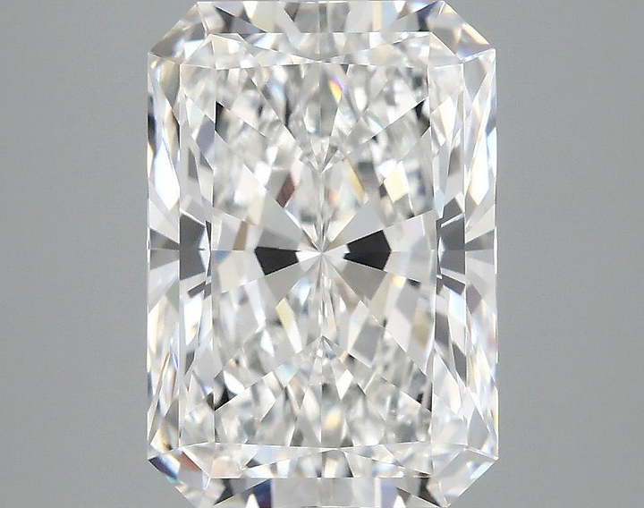 4.05 Carat Radiant Shaped Ideal Cut VVS2 IGI Certified Lab Grown Diamond