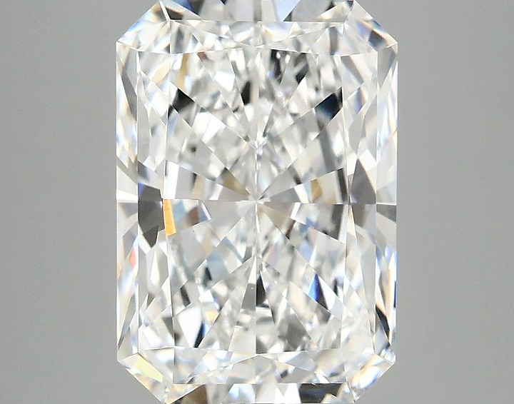 3.96 Carat Radiant Shaped Ideal Cut VVS2 IGI Certified Lab Grown Diamond