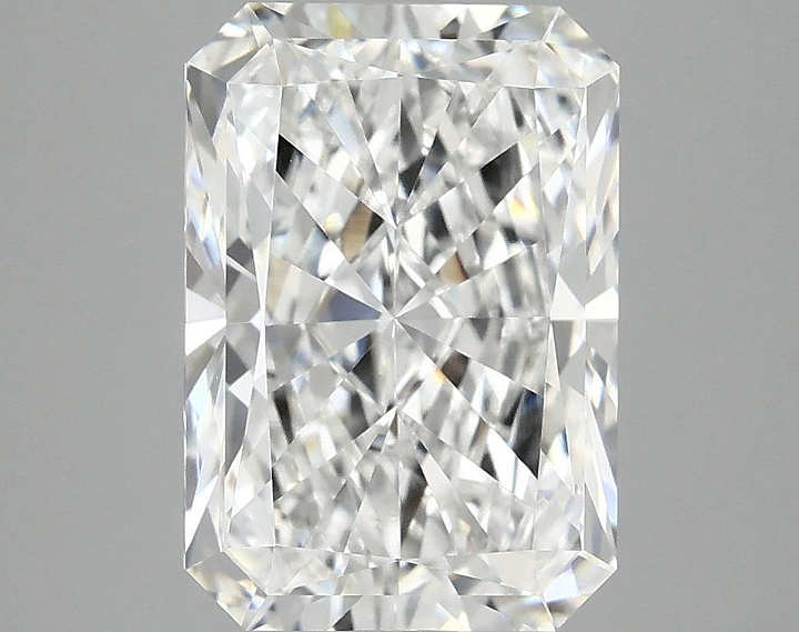 4.07 Carat Radiant Shaped Ideal Cut VVS2 IGI Certified Lab Grown Diamond