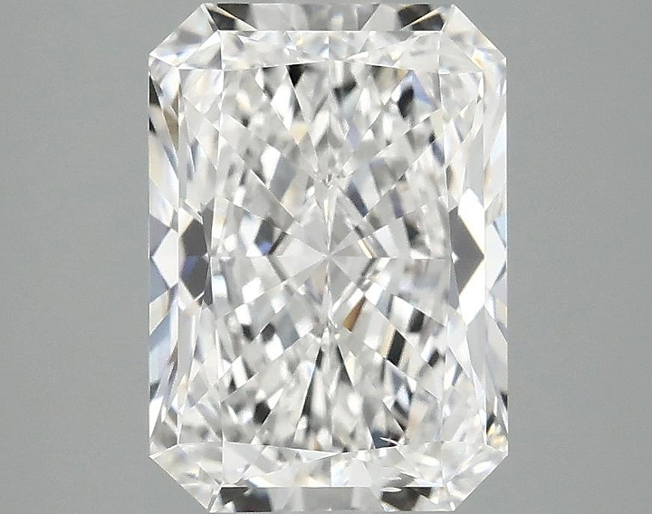 2.97 Carat Radiant Shaped Ideal Cut VS2 IGI Certified Lab Grown Diamond