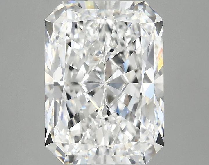 3.94 Carat Radiant Shaped Excellent Cut VVS2 IGI Certified Lab Grown Diamond
