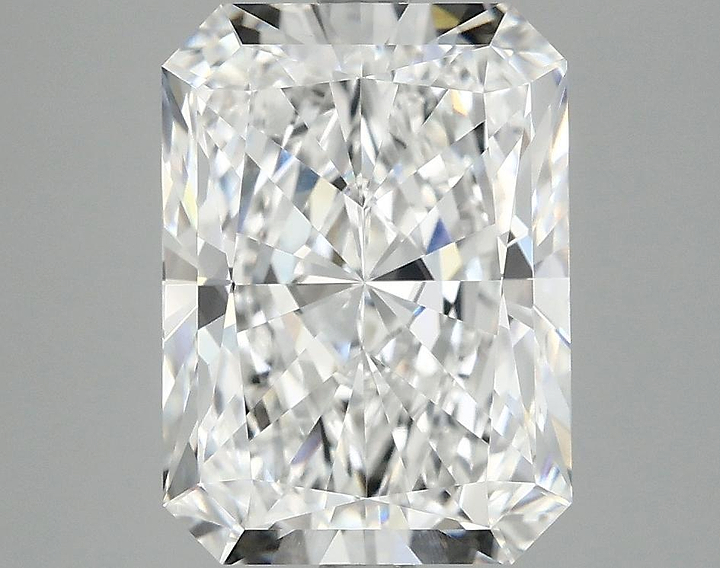 3.8 Carat Radiant Shaped Excellent Cut VS1 IGI Certified Lab Grown Diamond