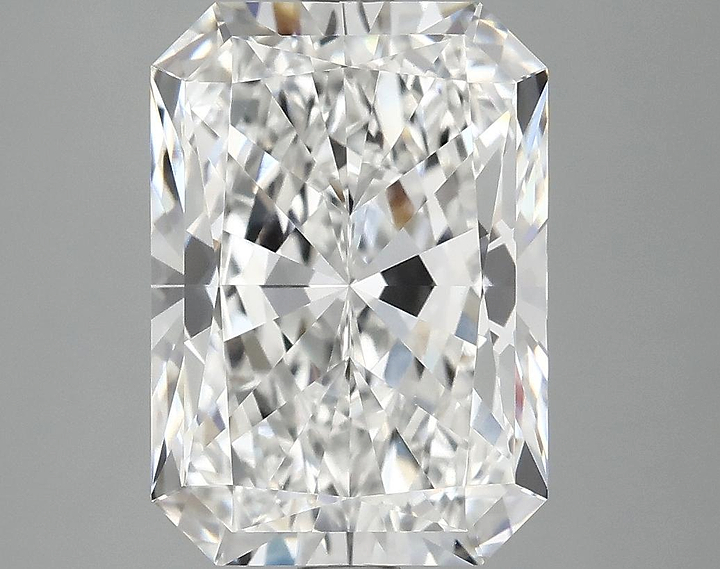 4.92 Carat Radiant Shaped Ideal Cut VS1 IGI Certified Lab Grown Diamond