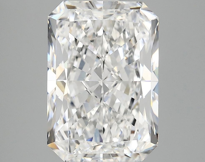 3.96 Carat Radiant Shaped Ideal Cut VVS2 IGI Certified Lab Grown Diamond