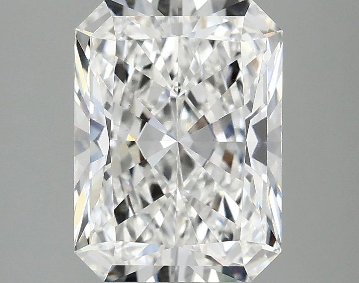 3.1 Carat Radiant Shaped Excellent Cut VS1 IGI Certified Lab Grown Diamond