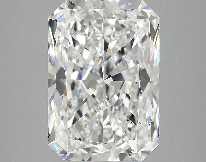4.07 Carat Radiant Shaped Ideal Cut VS2 IGI Certified Lab Grown Diamond