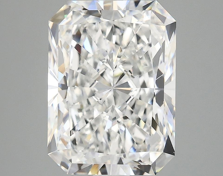 3.92 Carat Radiant Shaped Excellent Cut VS1 IGI Certified Lab Grown Diamond
