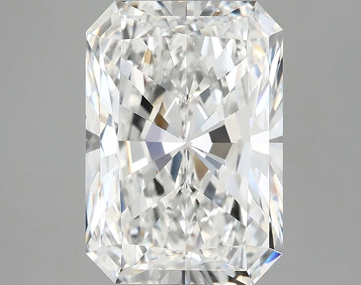3.98 Carat Radiant Shaped Ideal Cut VVS2 IGI Certified Lab Grown Diamond