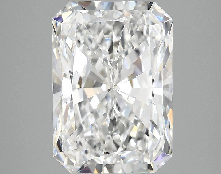 4.1 Carat Radiant Shaped Ideal Cut VVS2 IGI Certified Lab Grown Diamond