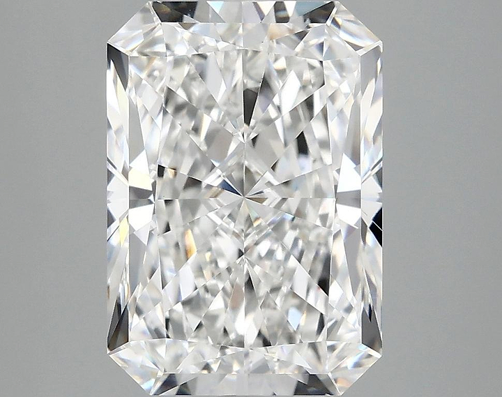 4.04 Carat Radiant Shaped Ideal Cut VVS2 IGI Certified Lab Grown Diamond