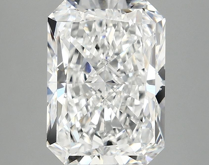 2.99 Carat Radiant Shaped Excellent Cut VVS2 IGI Certified Lab Grown Diamond