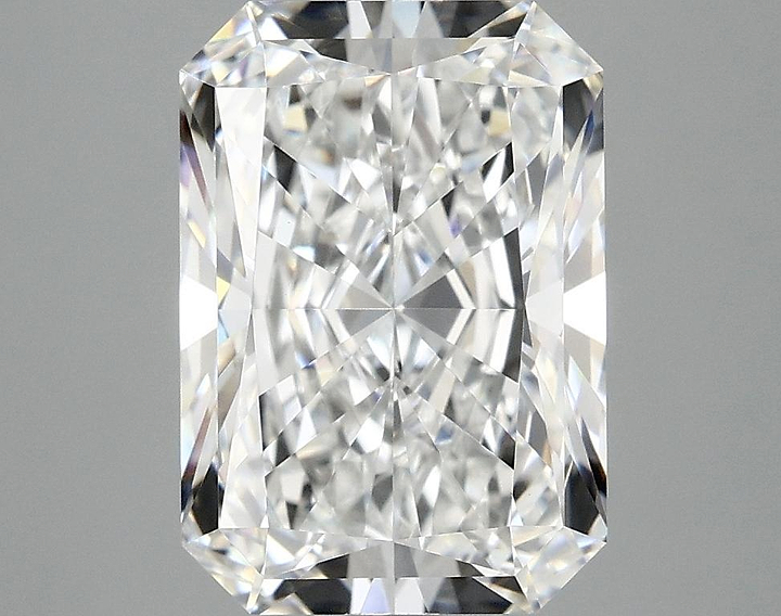 4.09 Carat Radiant Shaped Ideal Cut VVS2 IGI Certified Lab Grown Diamond