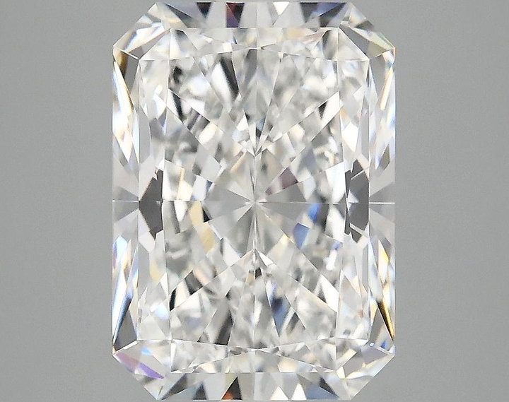 3.98 Carat Radiant Shaped Ideal Cut VVS2 IGI Certified Lab Grown Diamond