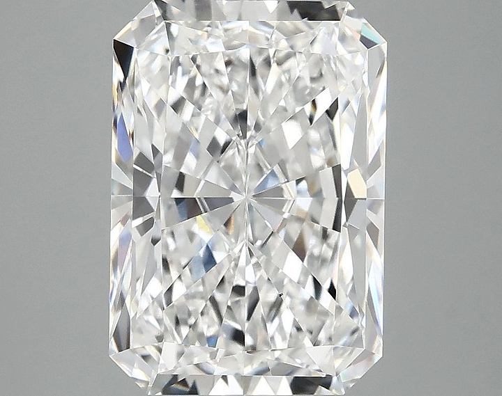 4.17 Carat Radiant Shaped Ideal Cut VS1 IGI Certified Lab Grown Diamond