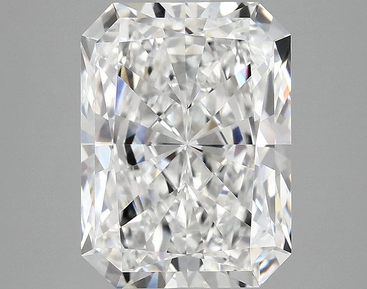4.0 Carat Radiant Shaped Excellent Cut VVS2 IGI Certified Lab Grown Diamond