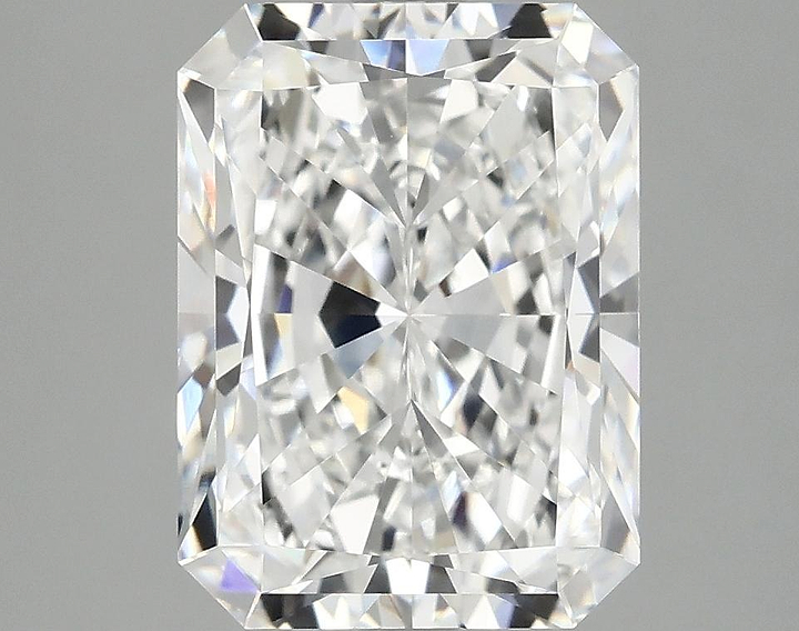 3.91 Carat Radiant Shaped Excellent Cut VS1 IGI Certified Lab Grown Diamond