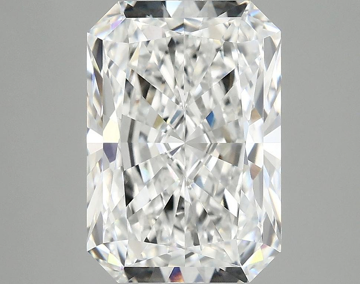 4.17 Carat Radiant Shaped Ideal Cut VVS2 IGI Certified Lab Grown Diamond