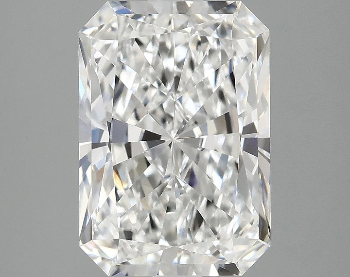 3.07 Carat Radiant Shaped Ideal Cut VVS2 IGI Certified Lab Grown Diamond
