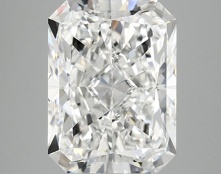 3.9 Carat Radiant Shaped Excellent Cut VVS2 IGI Certified Lab Grown Diamond