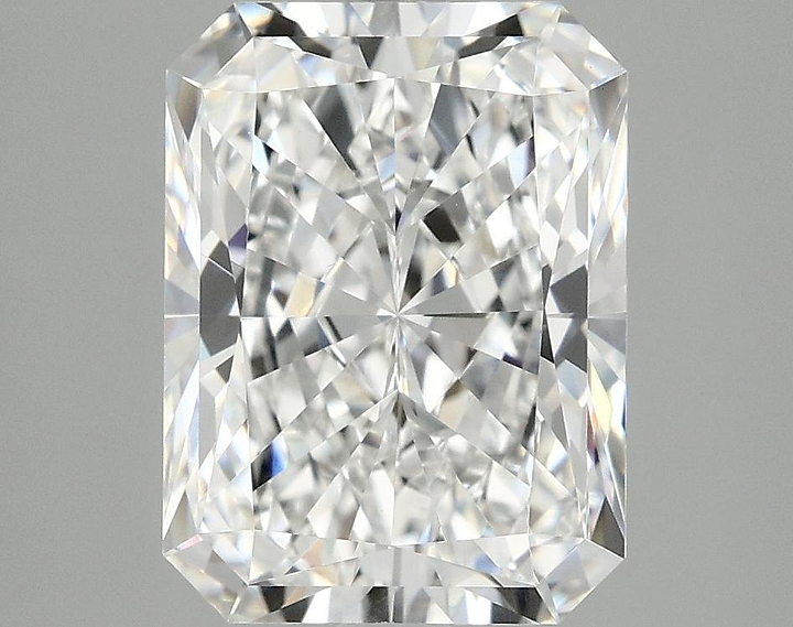 4.04 Carat Radiant Shaped Excellent Cut VS1 IGI Certified Lab Grown Diamond
