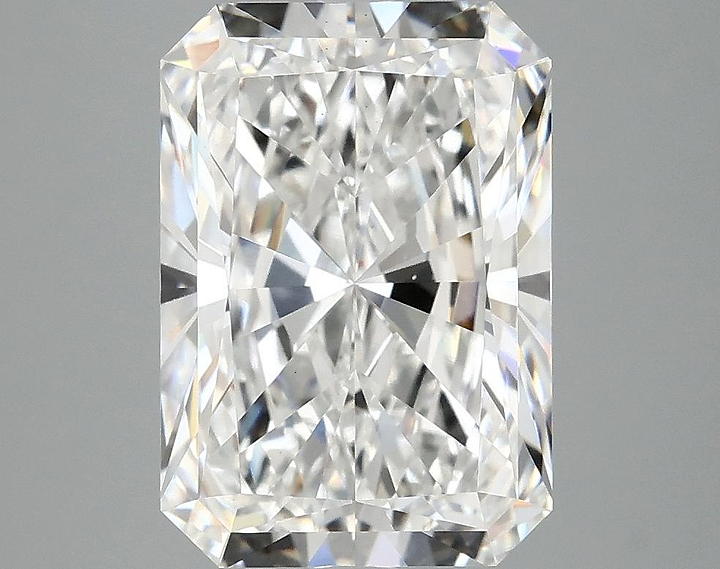 4.19 Carat Radiant Shaped Ideal Cut VS2 IGI Certified Lab Grown Diamond