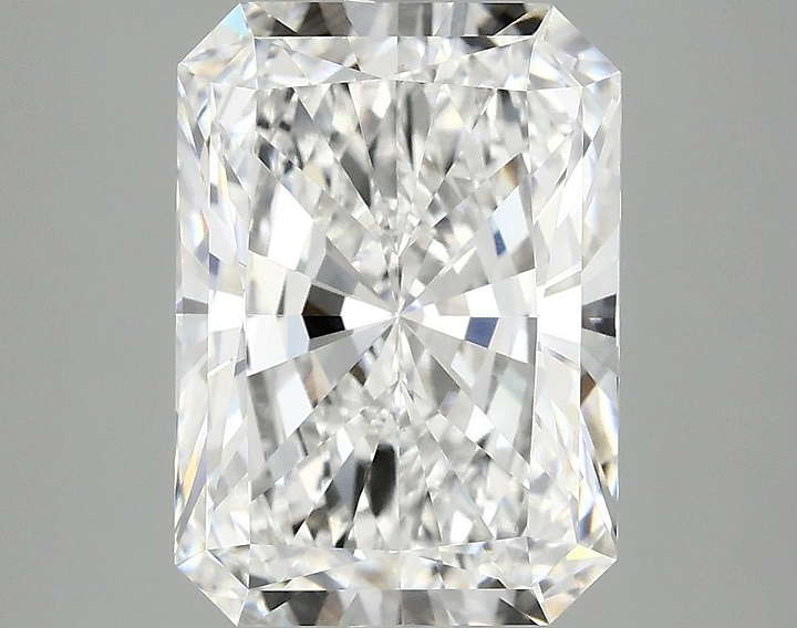 4.07 Carat Radiant Shaped Ideal Cut VVS2 IGI Certified Lab Grown Diamond