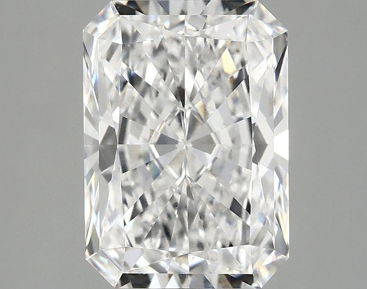 3.07 Carat Radiant Shaped Ideal Cut VVS2 IGI Certified Lab Grown Diamond